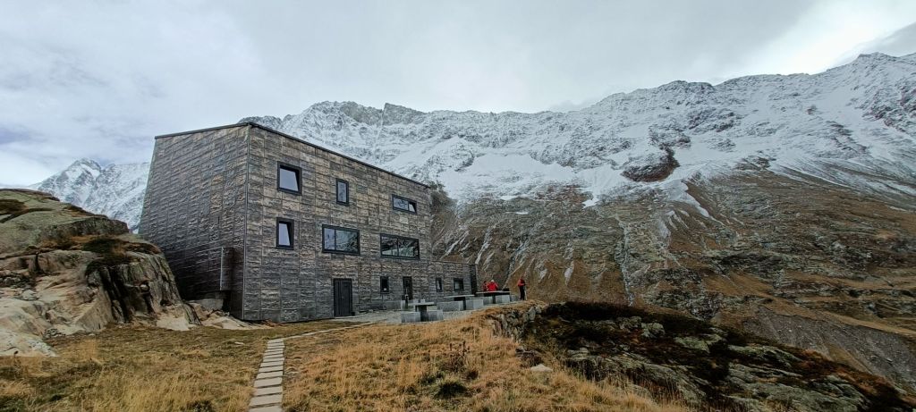 Fafleralp – Anenhütte – Fafleralp – Chemin fermé pour cause d&rsquo;éboulement dans la&nbsp;vallée